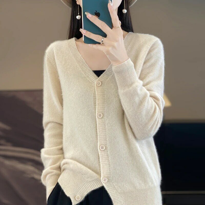 2024 Spring/Summer V-neck Knitted Cardigan Women's Spring/Autumn Loose Fit temperament Long sleeved Solid Color Coat ﻿