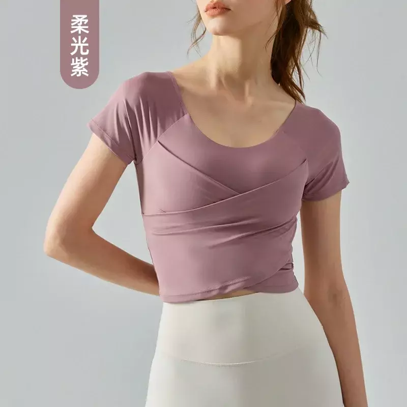 T-shirt de yoga slim à manches courtes plissées croisées pour femmes, haut de fitness, coussin de poitrine intégré, séchage rapide, vêtements féminins, couleur chair