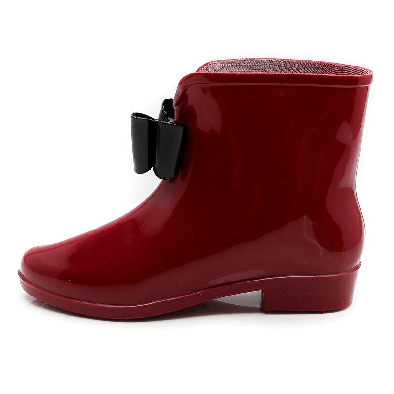 Botas de chuva mulheres sapatos de água à prova dwaterproof água tornozelo galochas senhoras deslizamento-on pvc botas de chuva jardim isolado botas de borracha sapatos de chuva