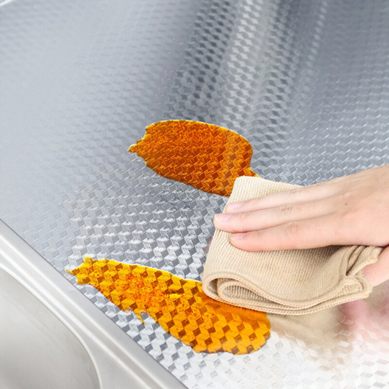 Adesivi autoadesivi a prova di olio da cucina moderna Anti-fouling foglio di alluminio ad alta temperatura fornello a gas armadio contatto carta da parati