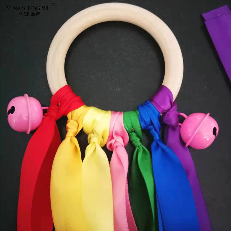 Estilo montessori sensorial brinquedo crianças instrumentos sinos bebê colorido fita anel crianças ginástica dança fita arco-íris serpentinas