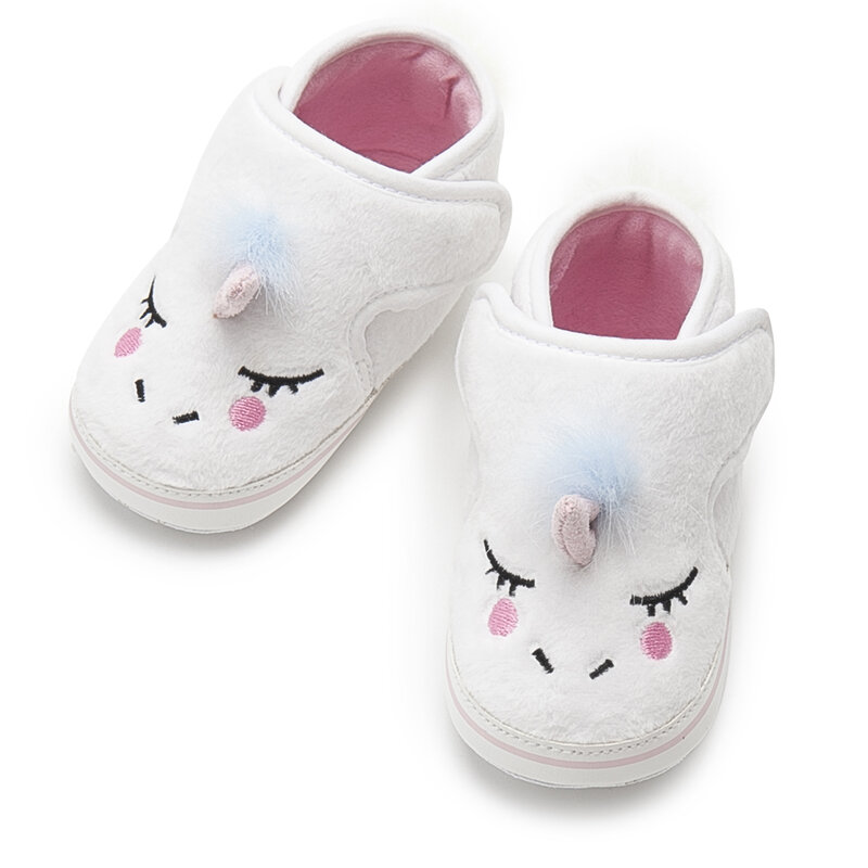 Новинка 2023, мягкие прочные мокасины для маленьких мальчиков и девочек, розовые туфли для новорожденных с единорогом, Нескользящие теплые детские туфли для первых шагов