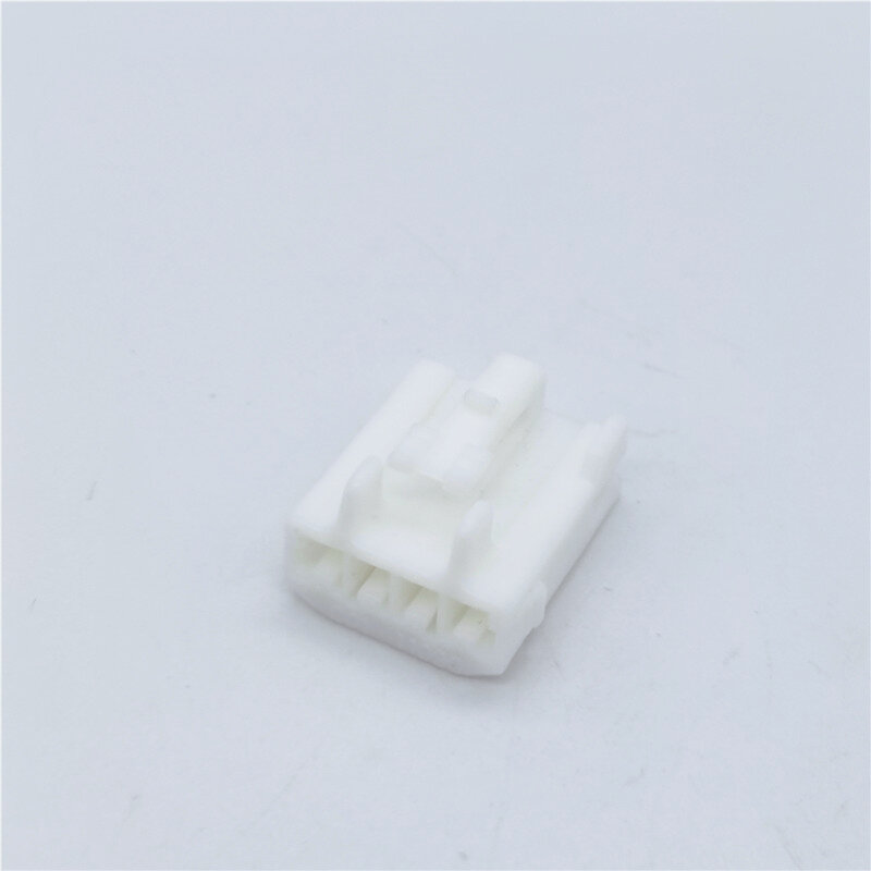 10 PCS Original and genuine 4F5470-0000  automobile connector plug housing supplied from stock