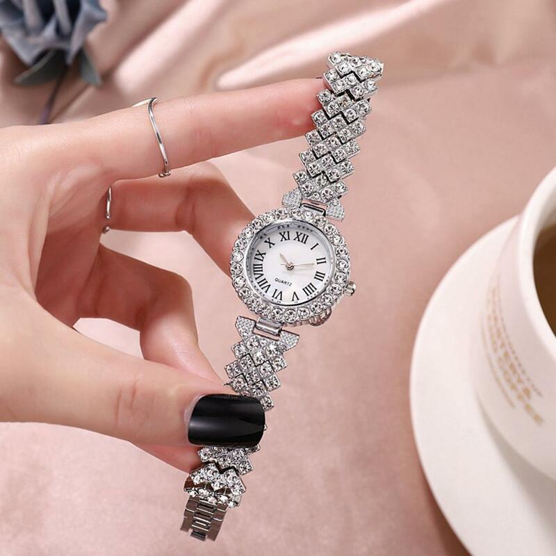 2 teile/satz Frauen Uhr Armband Kit glänzende Strass steine eingelegt Geschenk Dame Quarz Armbanduhr Armreif Schmuck Mode accessoires
