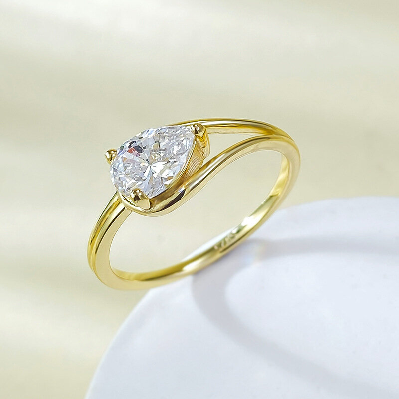 100% 925 srebrna gruszka wycięta 2CT biały szafirowy pierścionek z brylantem o wysokiej zawartości węgla na 18K złota biżuteria ślubna dla kobiet