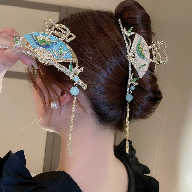 Chinesische Art Strass Fan Haar Kralle Perlen Quaste tropft Öl Hanfu Haar Zubehör Geometrie Kopf bedeckung Retro Hai Clip
