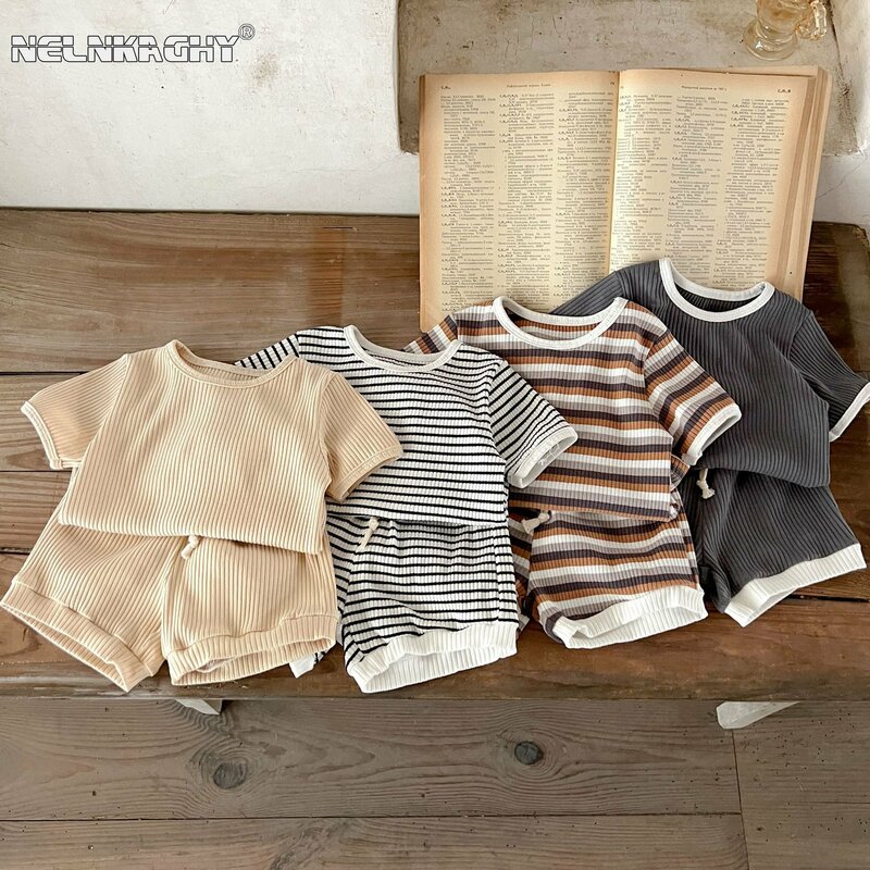 Versão coreana do verão crianças bebê meninas meninos manga curta listrado topo t + shorts calças infantil bonito puro algodão conjunto de roupas