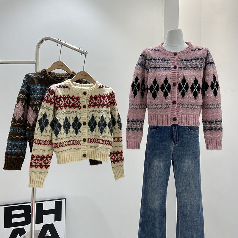 Новинка Осень/Зима 2023, модный жаккардовый Свободный пуловер в Корейском стиле ретро, Короткий трикотажный женский топ, женская одежда