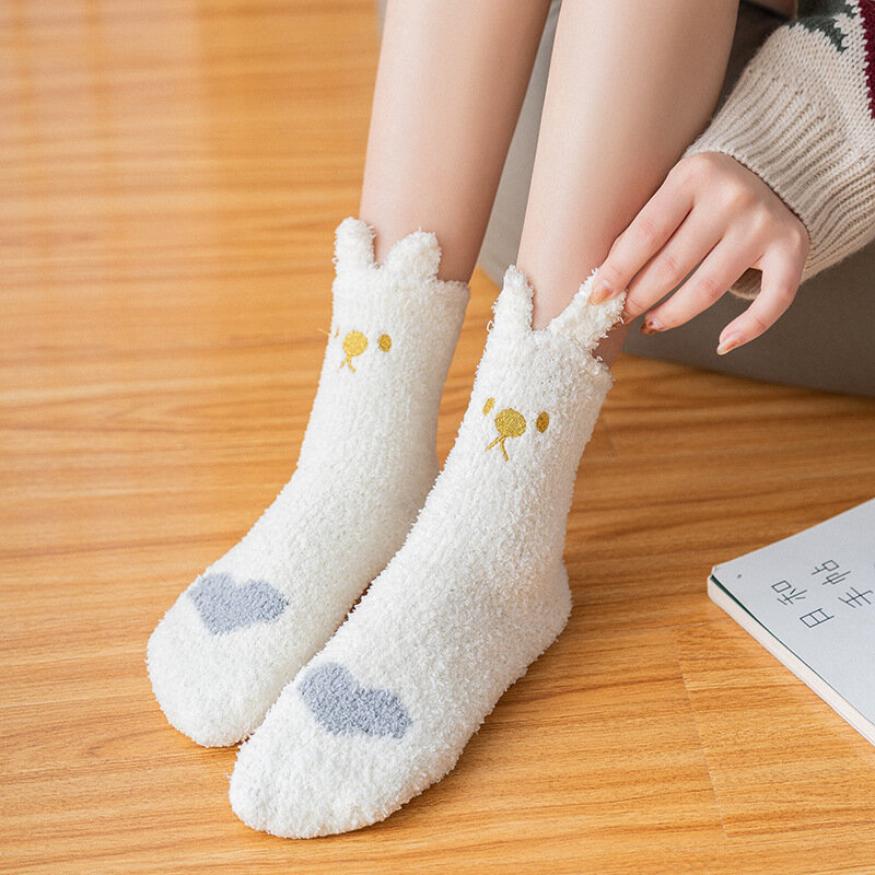 Calcetines de algodón con dibujos animados para Mujer, medias gruesas y esponjosas, de invierno, para el hogar