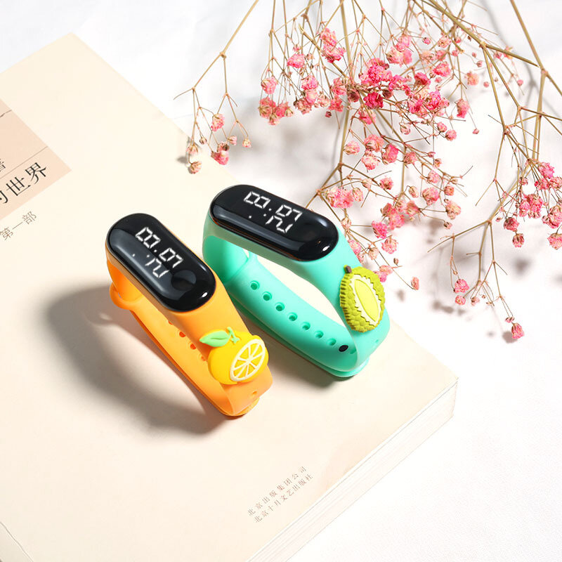 Moda dla dzieci elektroniczny zegarek świecące LED owoce sportowa bransoletka chłopców zegarki elektroniczne silikonowy zegarek na rękę dla dzieci