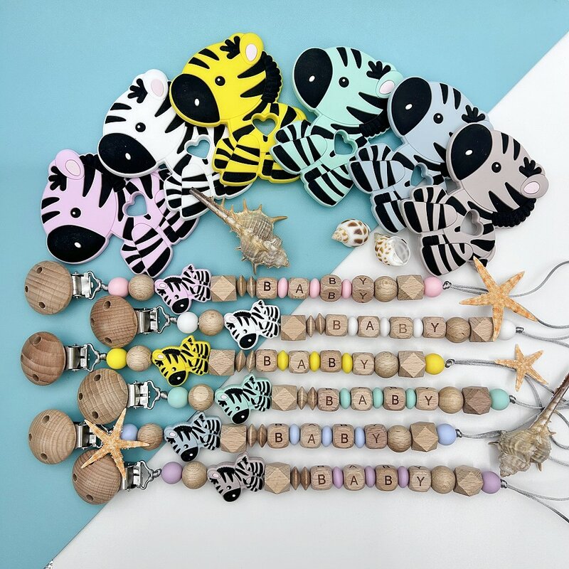Personalisasi Inggris Nama Huruf Kayu Bayi Silikon Zebra Liontin Klip Dot Rantai Pemegang Teether Bayi Kawaii Hadiah Mainan
