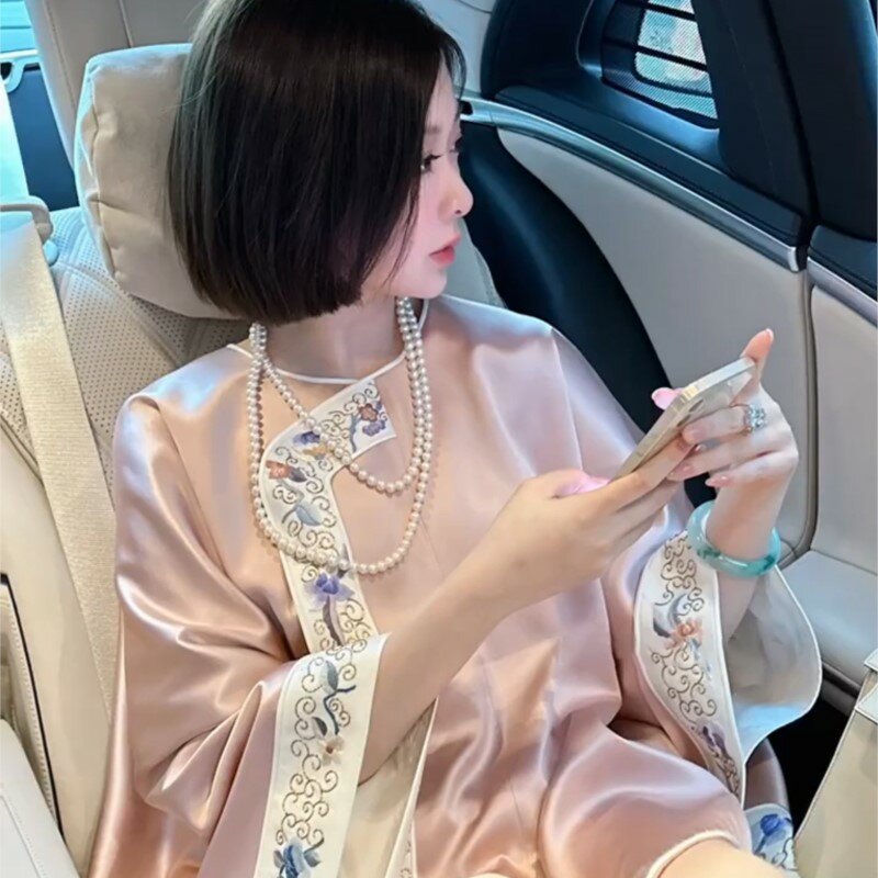 시크한 아세테이트 새틴 상의, 핑크 자수 셔츠, 중국 스타일 여성복, 어려 보이는 신상
