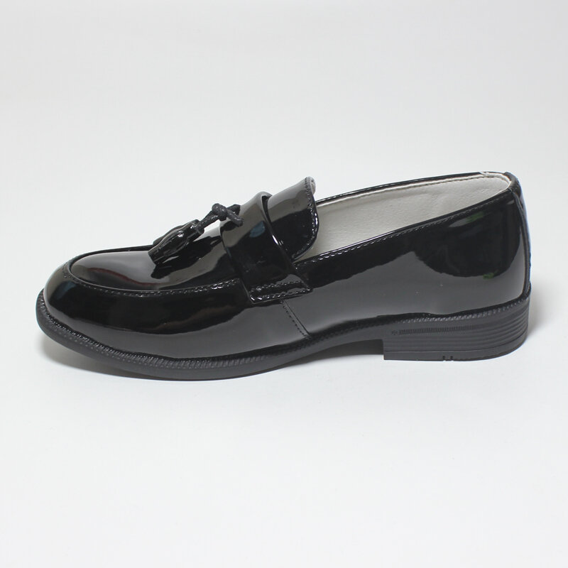 2023 обувь для мальчиков для детей подростков ранняя Свадебная обувь для выступлений сценическая черная повседневная обувь на плоской подошве детская мягкая обувь из лакированной искусственной кожи