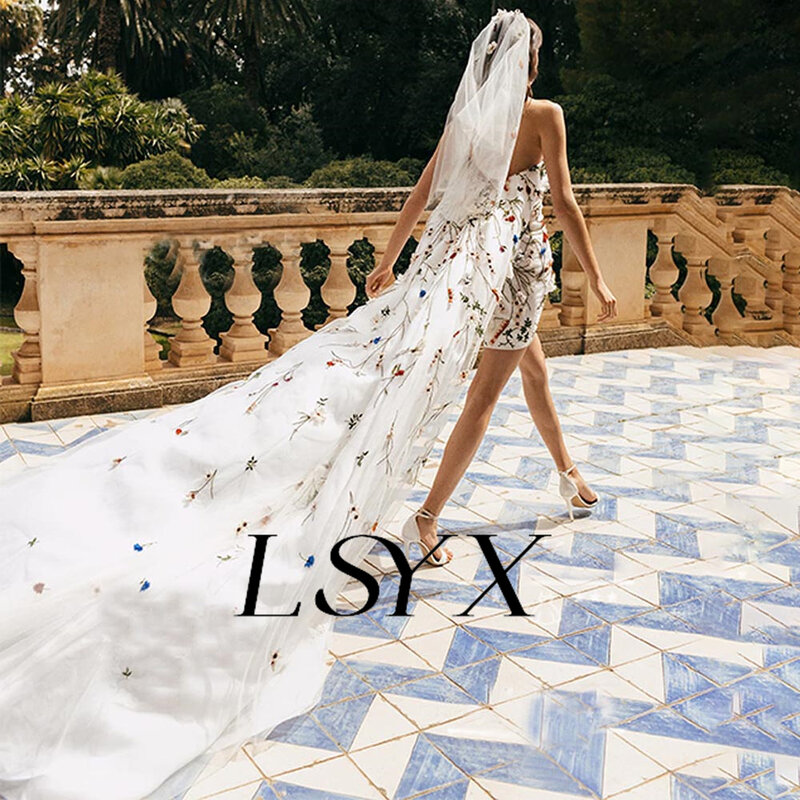 LSYX haft w kwiaty płaszcza bez ramiączek Mini suknia ślubna odpinany tren sądowy powyżej kolana krótka suknia ślubna wykonana na zamówienie
