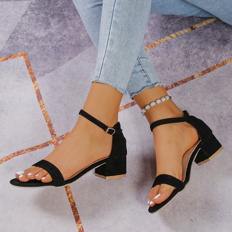 Sandalias de tacón bajo de un cinturón para mujer, zapatos versátiles de tacón grueso, estilo Hada, diseñador de lujo, nuevo estilo de verano
