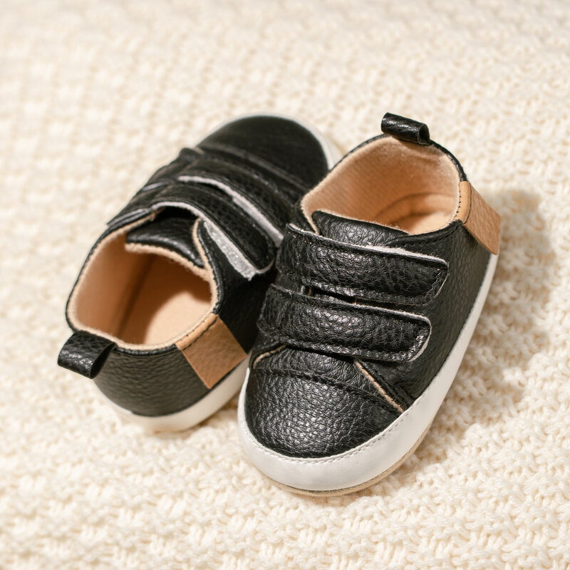 Sepatu kasual multiwarna bayi musim semi musim gugur 2023 sol karet antiselip sol lembut sepatu bayi laki-laki perempuan pertama berjalan sepatu bayi