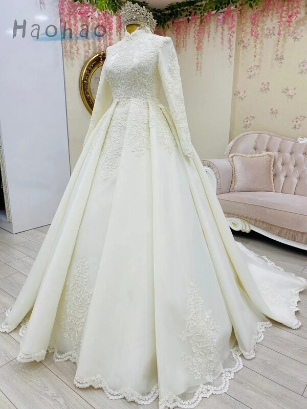 Gaun pernikahan Muslim applique renda mewah 2024 untuk wanita gaun pengantin Dubai Arab leher tinggi lengan panjang gaun pengantin wanita