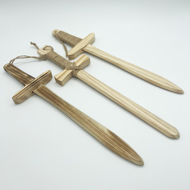 Espada de madera de 3 piezas y 40CM para niños, juguete de colección de espada para exteriores, Cosplay, regalo de cumpleaños