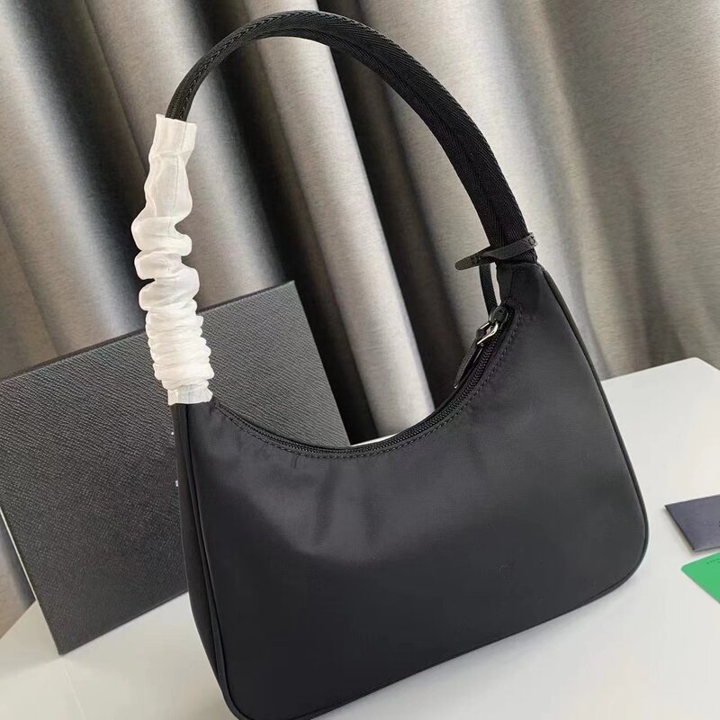 PR 2024 nuova borsa da ascella in Nylon monospalla da donna Design piccolo Casual Versatile