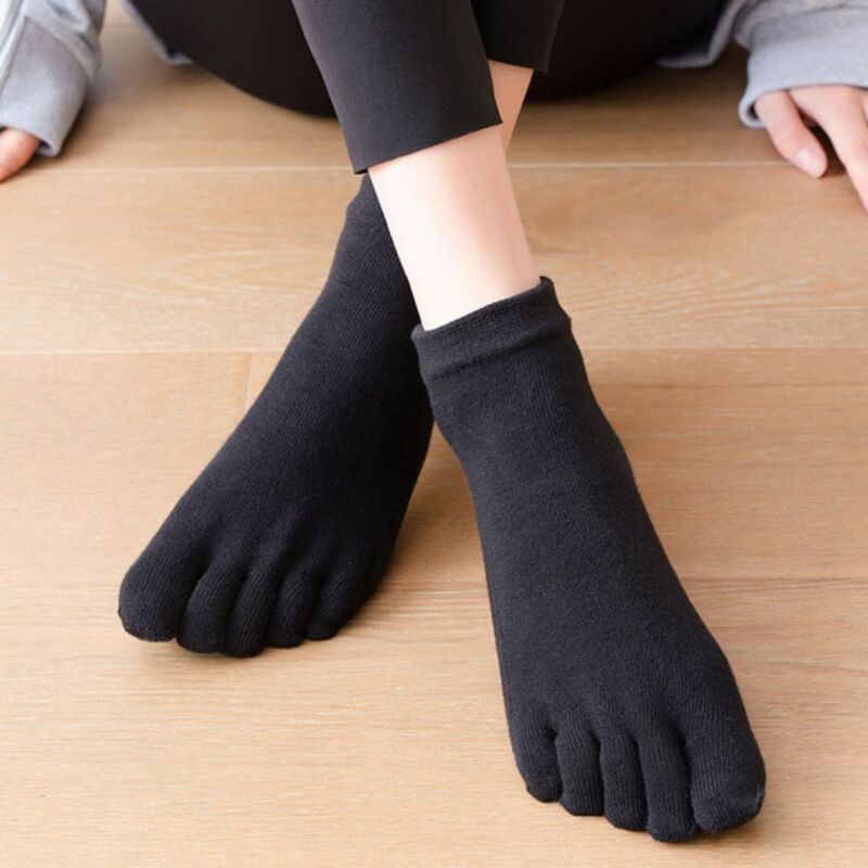 Calcetines de algodón grueso para mujer, medias de cinco dedos, antideslizantes, para Yoga y baile