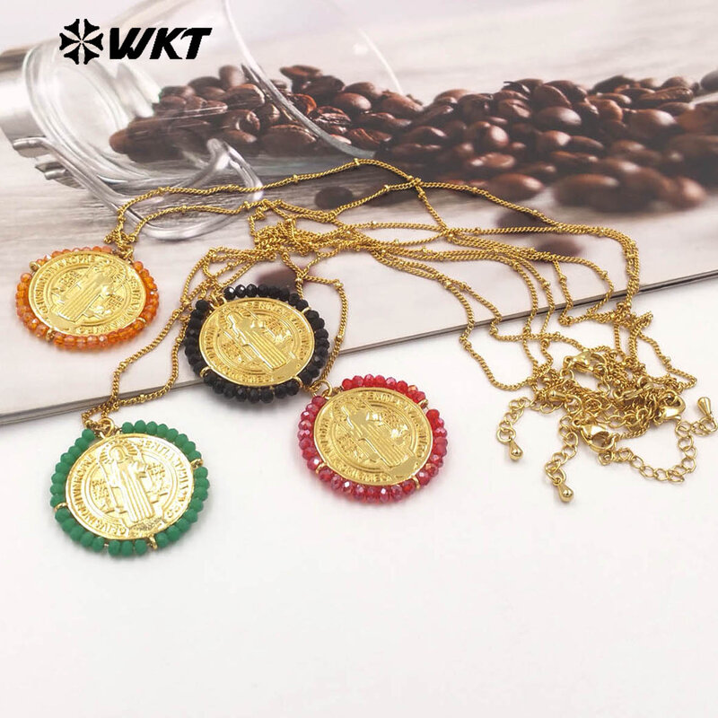 WT-MN991 New Fashionable Round Shape Pendant With Colorful Crystal Beads Yellow Brass Jewelry Finding For Women