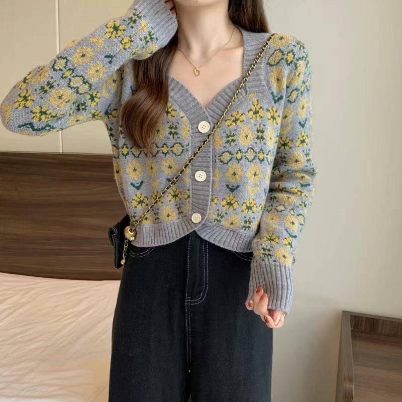 Sweter Kardigan Vintage Rajutan Kancing Sebaris Kerah V Elegan Manis untuk Wanita Atasan Sweter Gaya Aroma Kecil Chic Baru 2022
