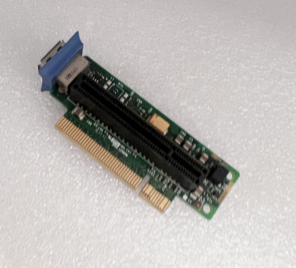 FRU 43V706 7ไรเซอร์การ์ด SAS / SATA PCI-E X8สำหรับ X3550 M2/M3,X3650 M2/M3