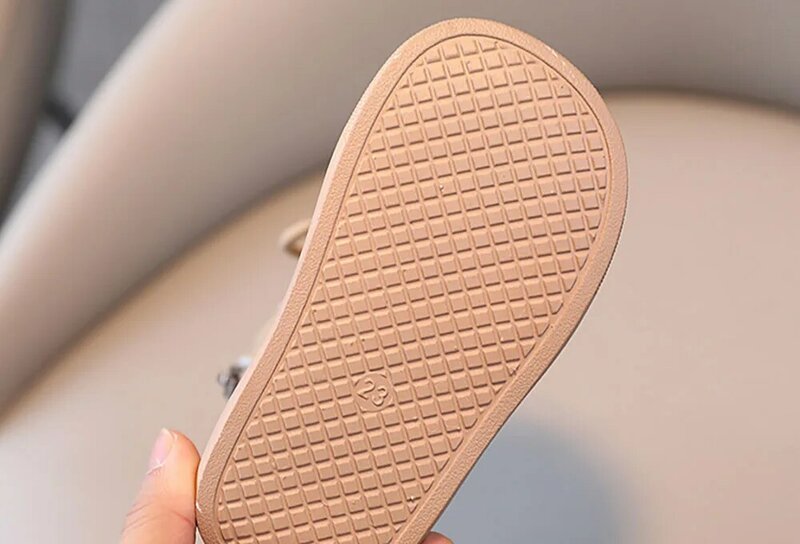 2023 модные зимние Ботинки Martin для девочек в Корейском стиле в клетку из искусственной кожи зимние Ботинки Толстая теплая плюшевая повседневная обувь для детей