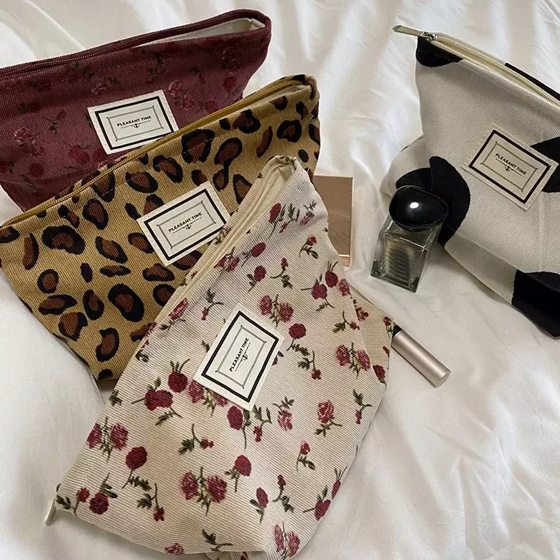 Bolsa de cosméticos bordada de pana para mujer, organizador de bolsas de pañales, bolsa de cosméticos coreana, bolsa portátil para exteriores para madre Linda