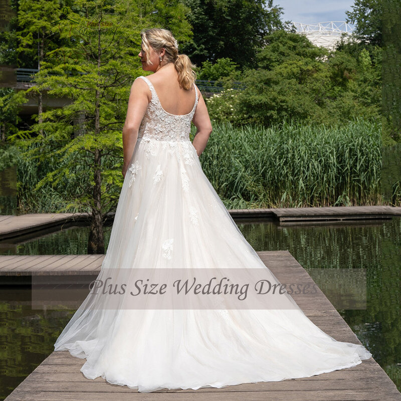 Elegant Wedding Dress Plus Size Square Collar Sleeveless Bride Gown Tulle With Lace Applique A-Line Sweep Train Robe De Mariée