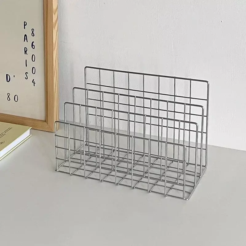 W minimalistycznym żelaznym biurku do przechowywania organizator stojaków stołowego metalowa półka organizująca półkę na biurko funkcjonalny stojak do przechowywania