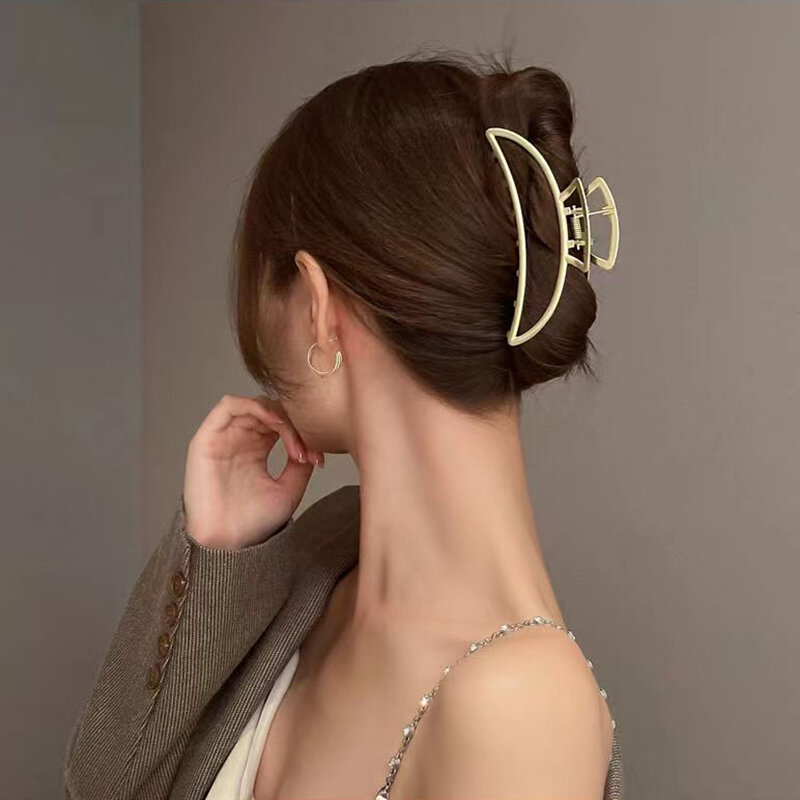 Women Matte Gold Metal Hair Claws Ponytail Clips Fashion Washing Face Barrettes Girls Hair Accessories Bathing Hairgrip