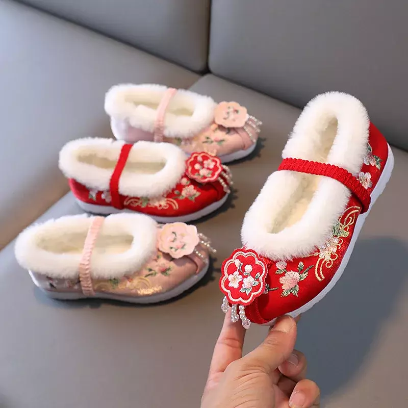 Inverno veludo sapatos de algodão crianças hanfu pelúcia bebê meninas flores bordados vinage chinês princesa crianças plana grânulos borla