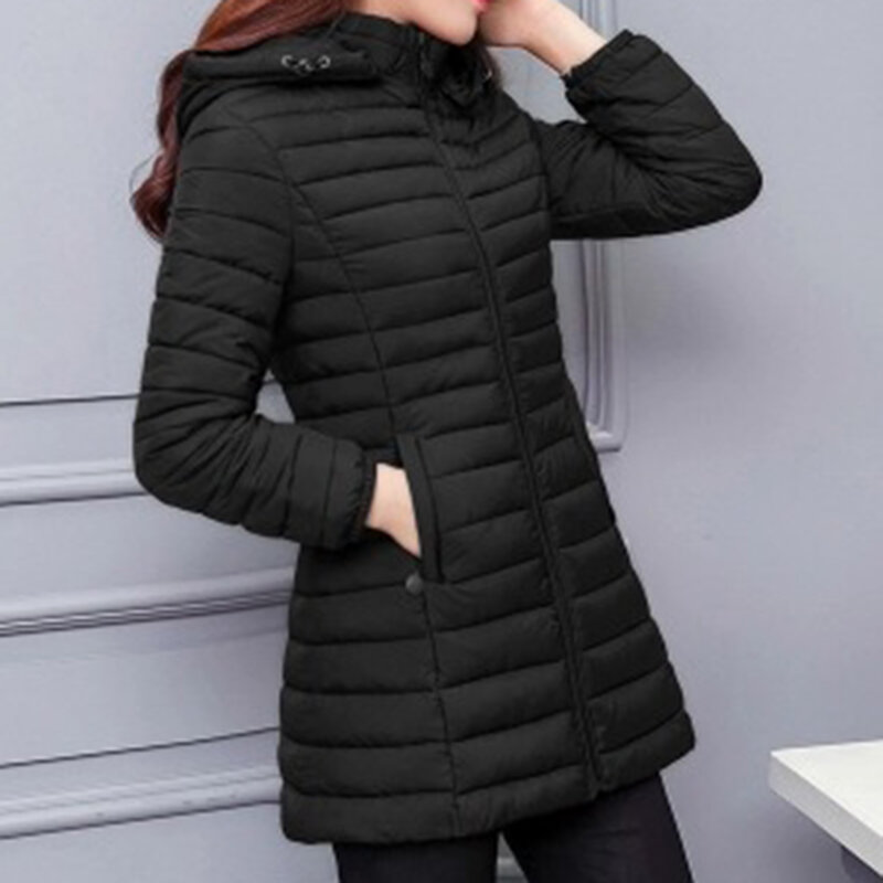 女性のためのパッキング可能なフード付きダウンコート、スリムフィットの長さ、友人の集まりに適しています、冬