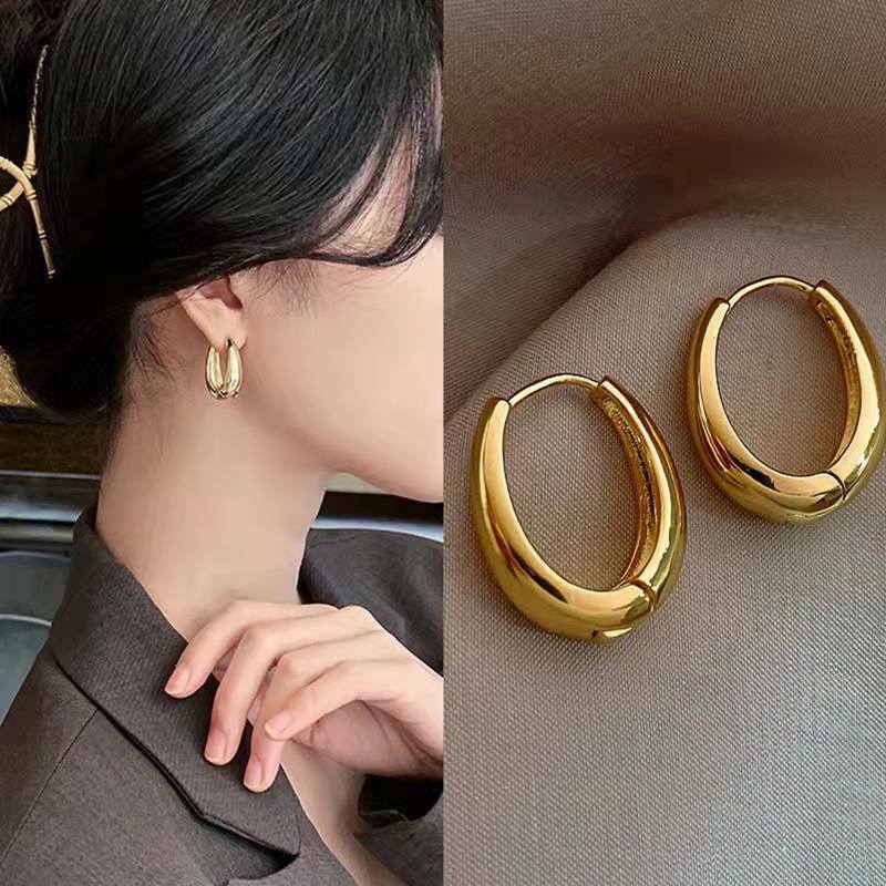 Fashion Vintage Gold Color U Earrings For Women Metal Earing Jewelry 2024 Trending New Korean Silver Color Oval Hoop Earrings