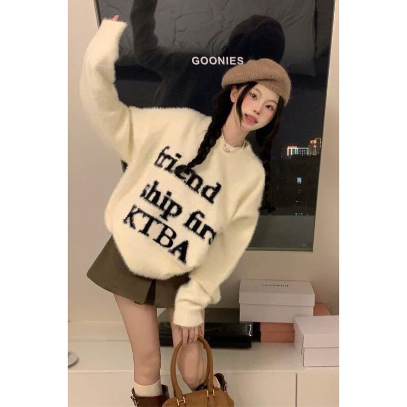 Jesień imitacja norki aksamitna sweter z napisem damska Retro amerykański styl długi rękaw moda sweter kobiety Trendy zima 2023
