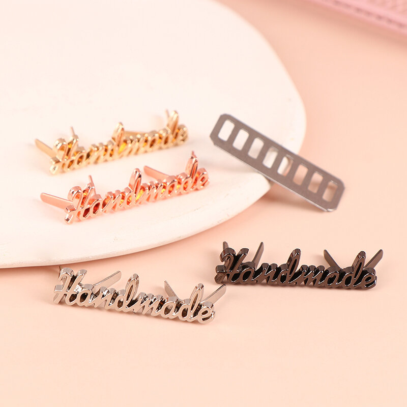 20Pcs Handmade Letter Metal Labels For Shoes Bags Hand Made Labels Tag DIY Craft Handmade Sewing Decoration Labels Tags