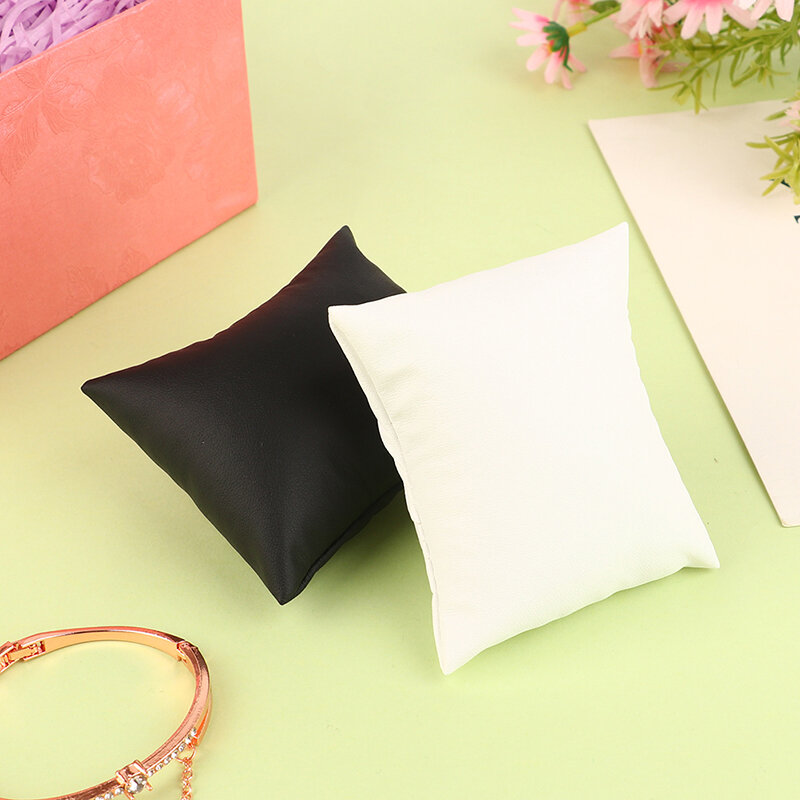 1Pc PU Leather Small Bracelet Pillows Watch Pillow Bangle Cushions Wrist Chain Cushion Pillows for Jewelry Displays