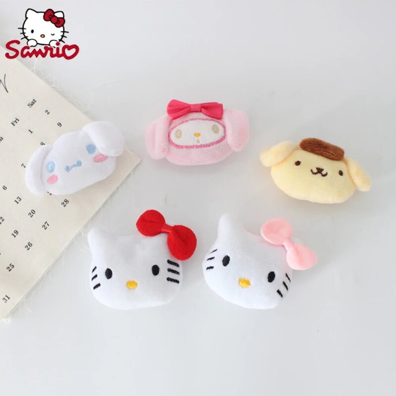 Sanrio Cartoon Brooch, Hello Kitty, Cinnamoroll, Melody, Cute Shape, Bag Pin, Mochilas Pendant, Acessórios de Decoração, 7cm