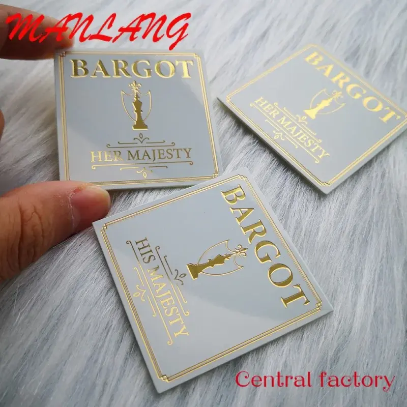 Etiquetas de aluminio de metal dorado adhesivas impermeables personalizadas, tarjetas de visita en relieve, embalaje de caja, gran oferta