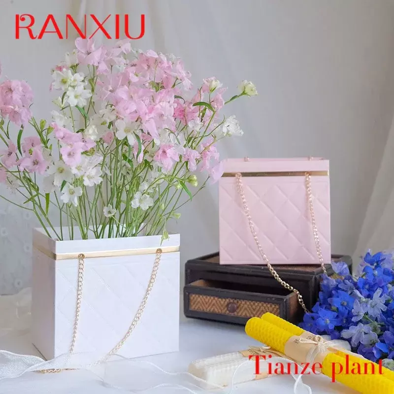 Caja de regalo cuadrada de lujo personalizada, embalaje de flores plegable, cajas de bolsas de papel, ramos de rosas, cajas de flores con cadena