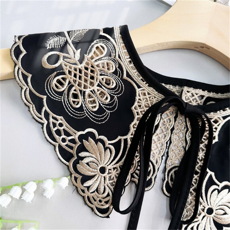Lace Floral Collar Elegant Hollow Out Blouse Collar Detachable for Lady Delicate Embroidery Floral Pattern T8NB