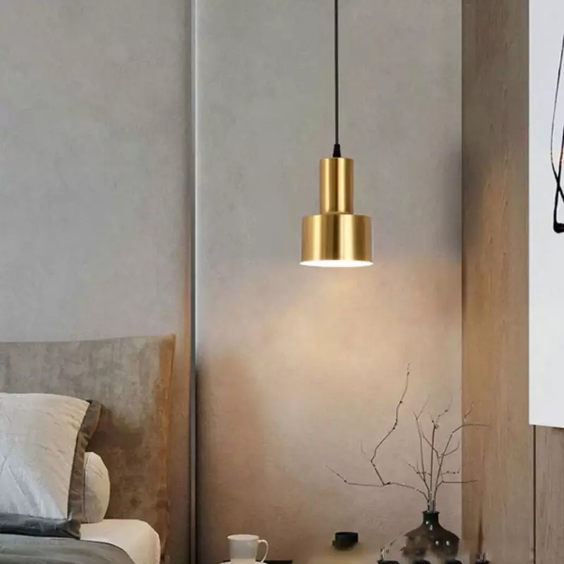 Comodino minimalista moderno di lusso camera da letto soggiorno sfondo parete ristorante creativo Bar lampada da tavolo lampadario a testa singola