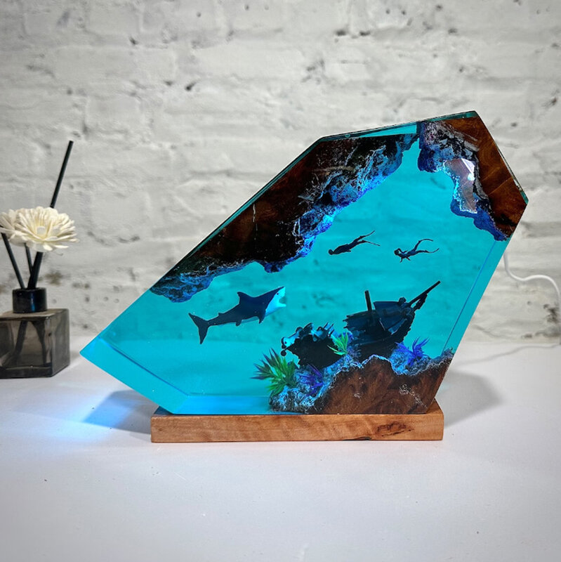 海の世界創造性樹脂テーブルライト、クリエイティブアートデコレーションランプ、サメ、日焼け止めテーマ、常夜灯、USB充電