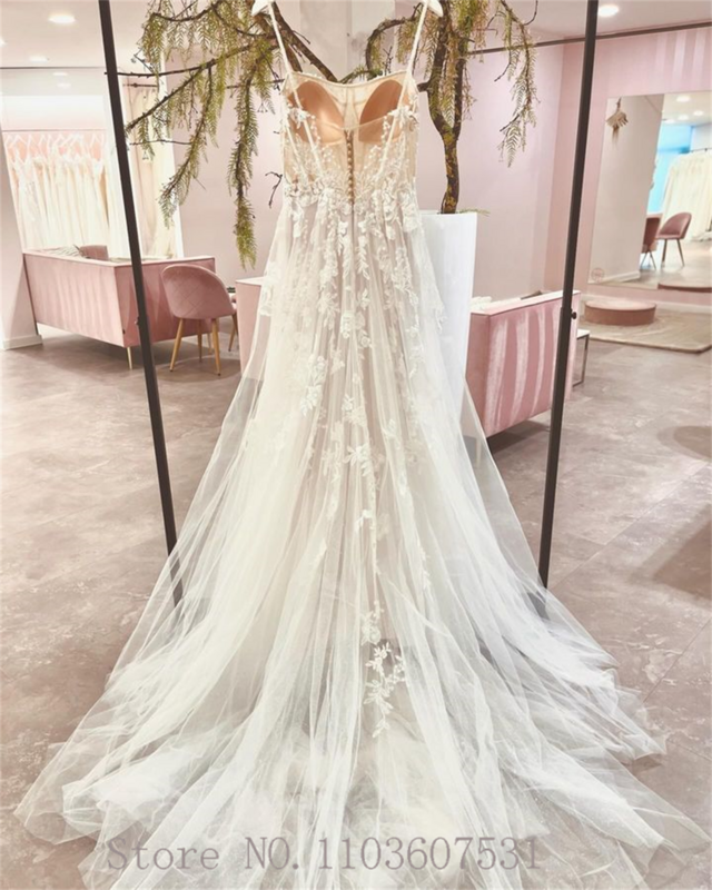 Strapless Floral Applique Lace Tulle Pleated Wedding Dress for Women A-line Court Illusion Princess Wedding Gown robe de mariée