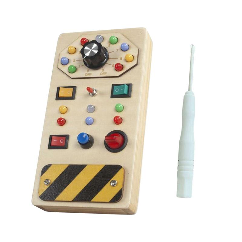 Lights Switch Busy Board Toys com botões, jogo de jogo interno, habilidades motoras básicas para meninos e meninas, presentes de aniversário para crianças, idades 3 +