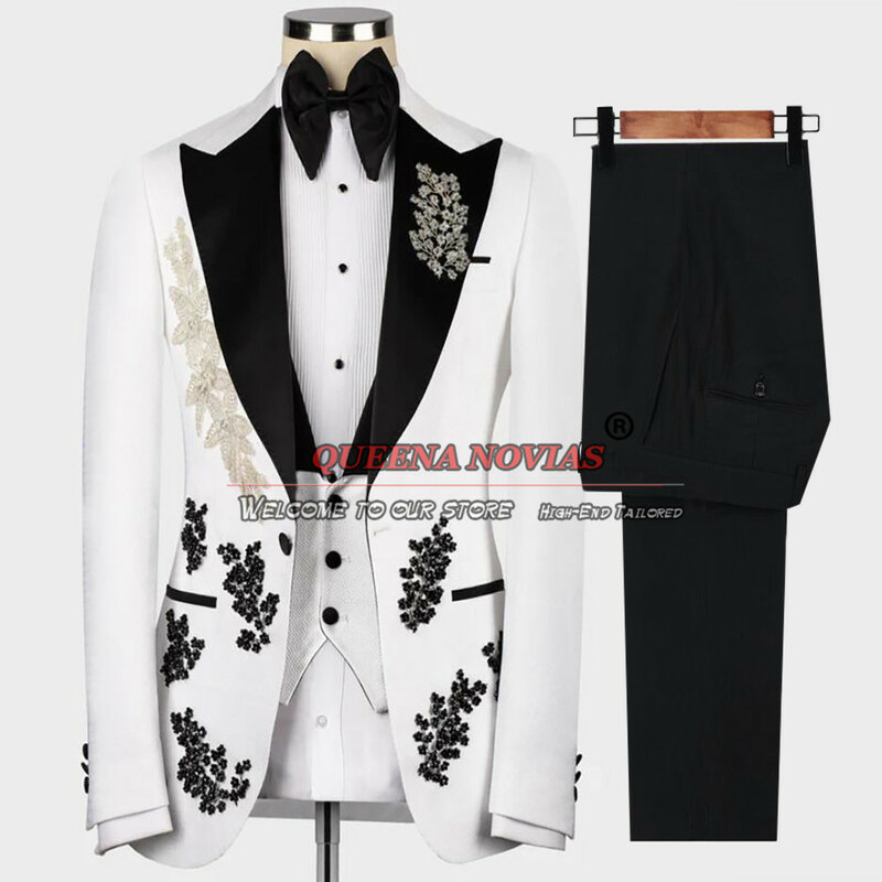 Роскошные свадебные костюмы для мужчин, белая куртка с бисером и кристаллами, жилет, брюки, черные брюки, 3 шт., официальный смокинг для жениха, Индивидуальная работа