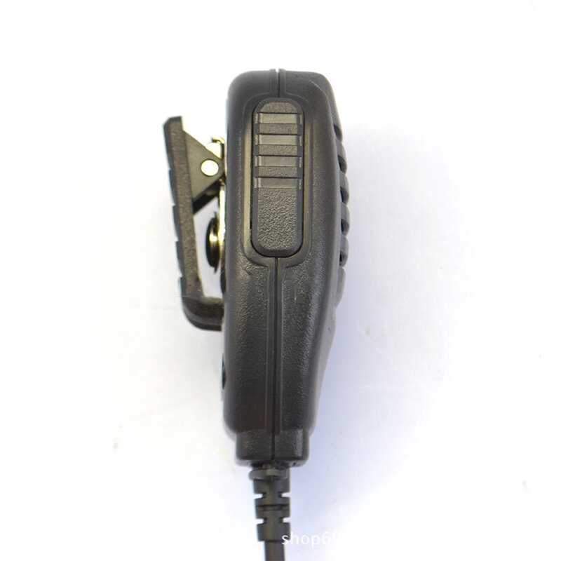Transmetteur de talkie-walwalperforé noir, avec micro à main, questionne et rapide