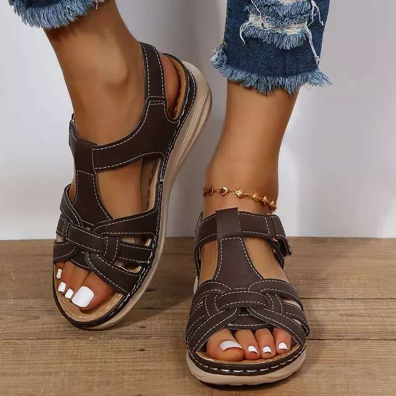 Sandal pantai wanita baru nyaman kasual warna Solid 2024 kualitas tinggi musim panas antiselip sandal wanita tahan aus