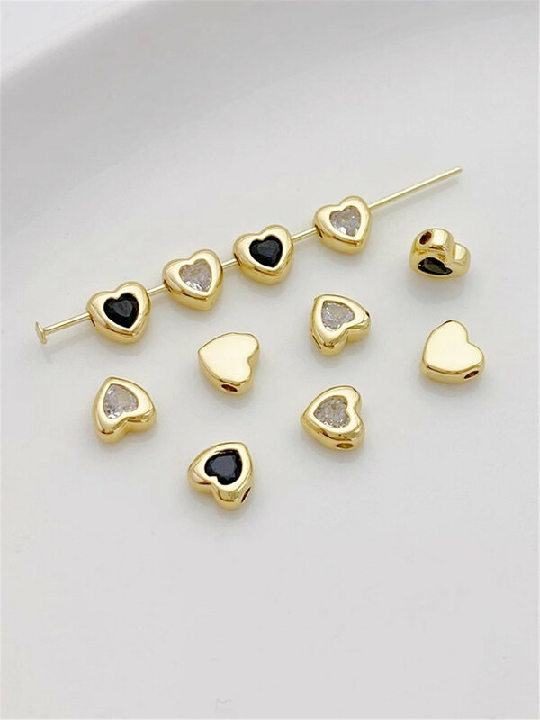 Grânulos separados em forma de coração com furo horizontal, pulseira artesanal, acessórios DIY, banhado a ouro 14k, zircão, preto e branco